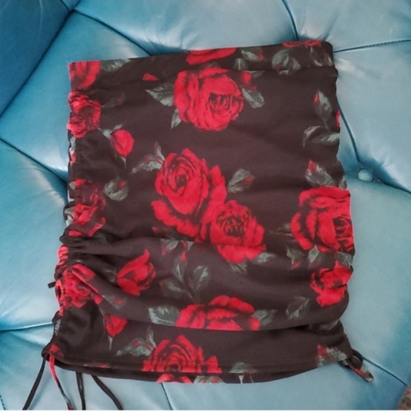 Windsor Rose Print Ruched Skirt - Picture 2 of 7